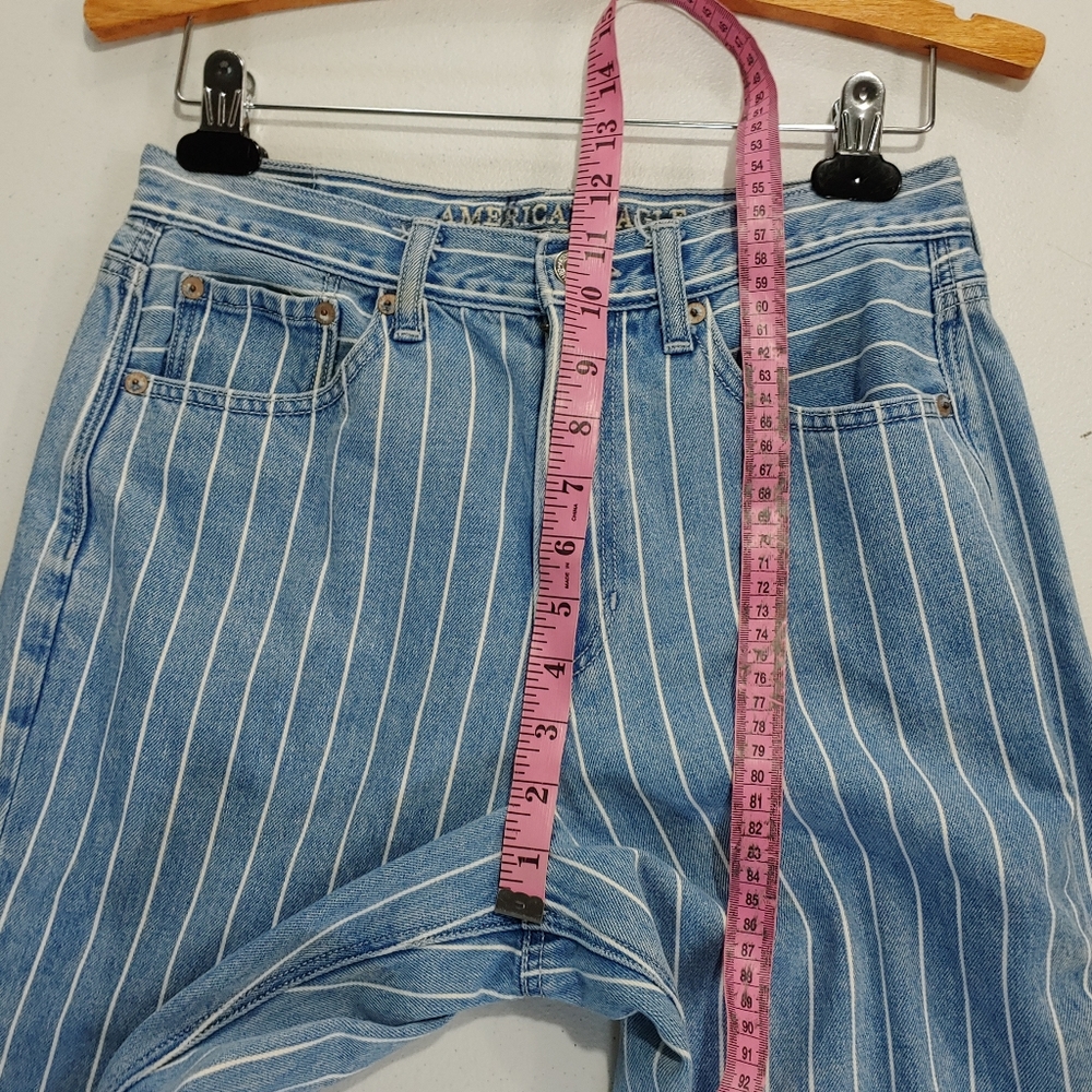 AMERICAN EAGLE PIN STRIPE MOM JEAN (637) - Picture 3 of 13